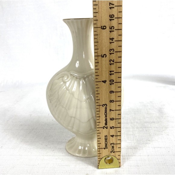 Vintage Lenox Aegean Shell Bud Base Ivory W/ Gold Rim 6.5” Tall Made in America - Picture 6 of 8